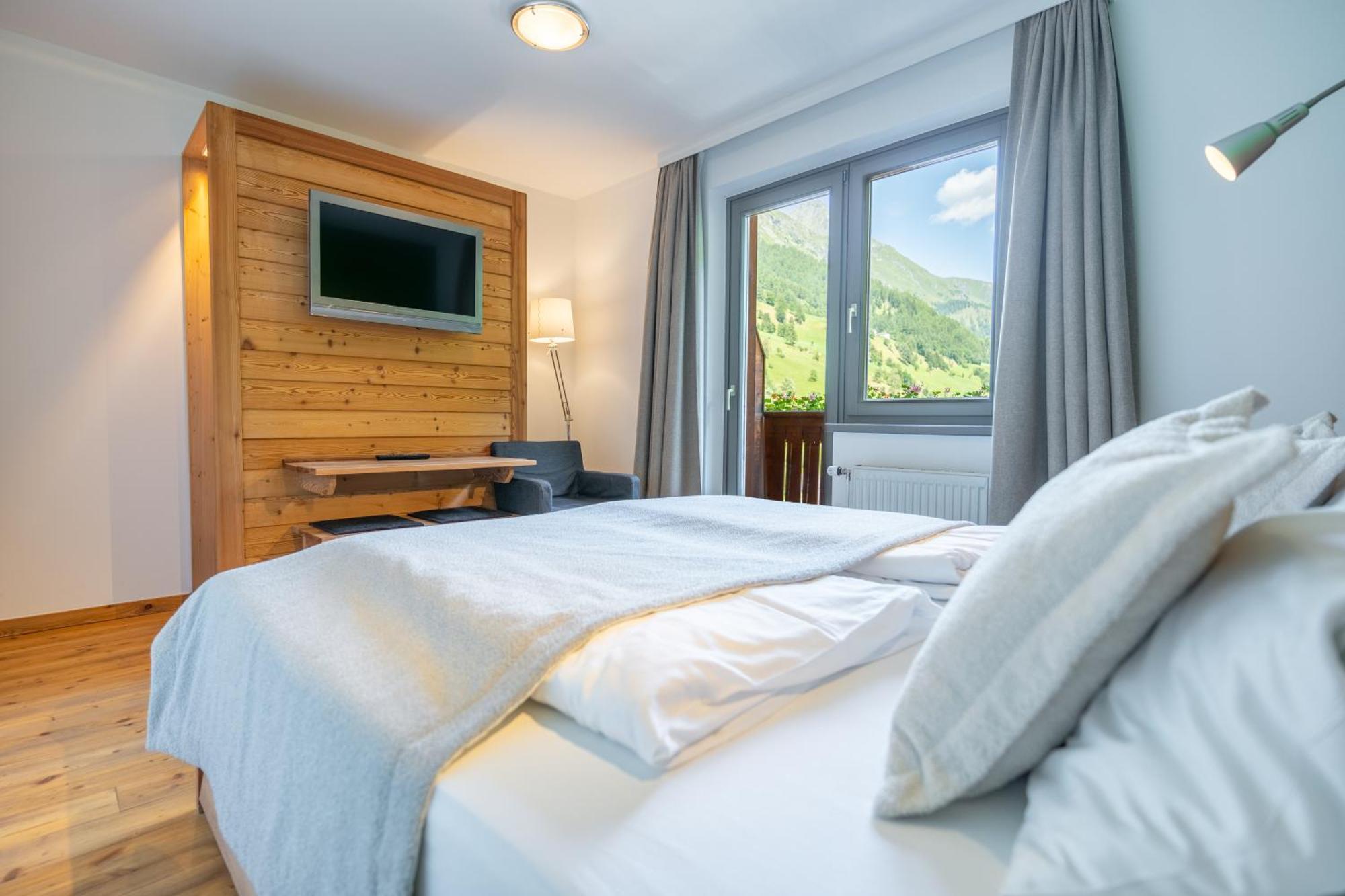 Heimat - Das Natur Resort Pragraten Exterior photo